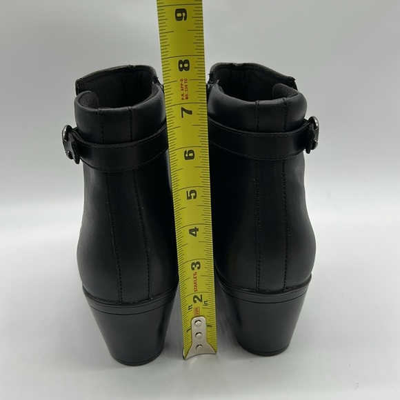 2512- Clarks Emily2 Belle Black Ankle Booties – Size 11 M – NWT with Box - Picture 6 of 12